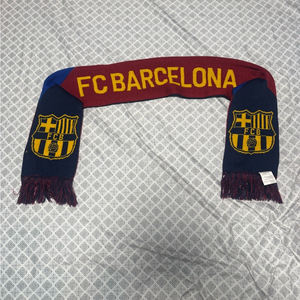 FC Barcelona Scarf Messi NWOT